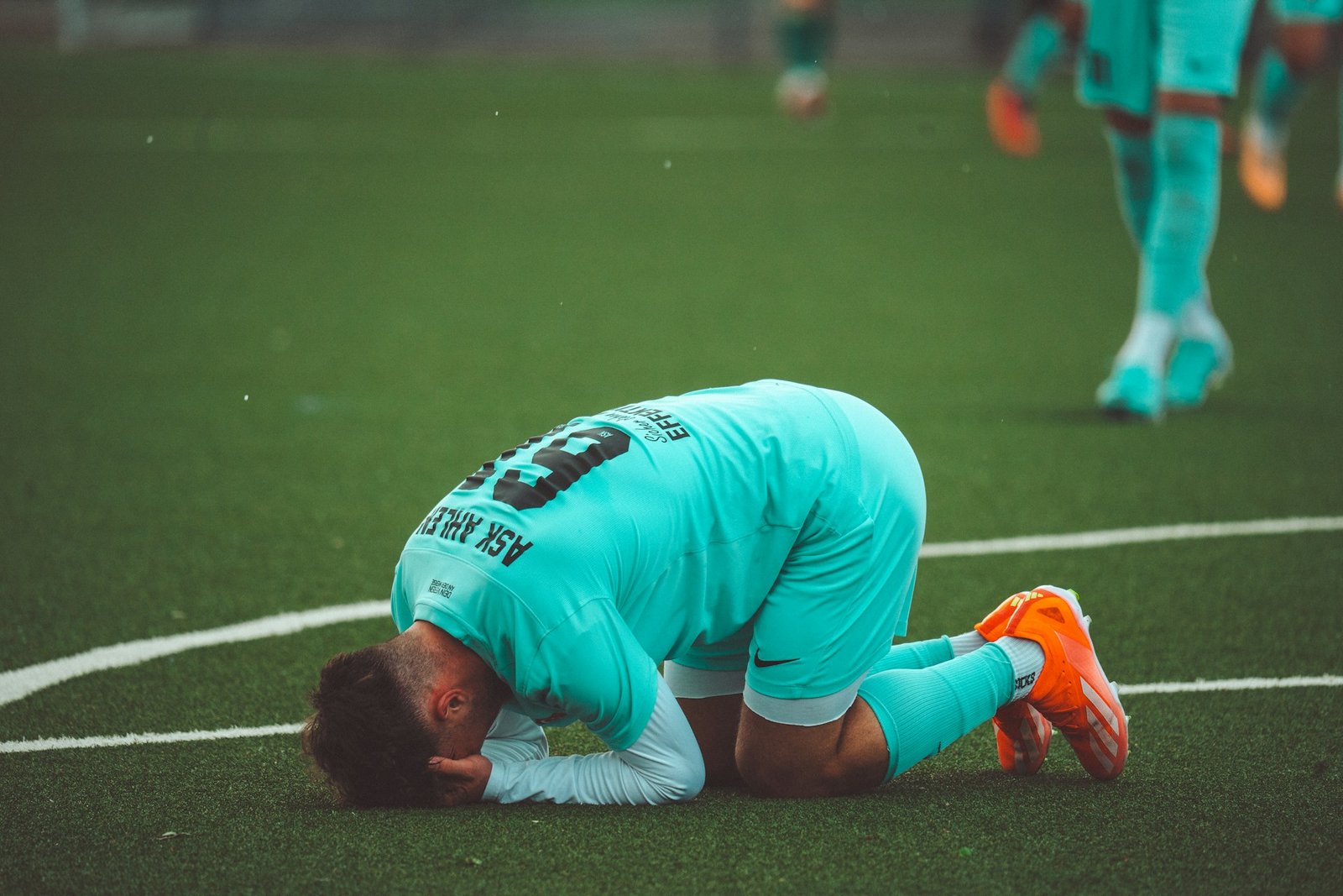 sad football player
